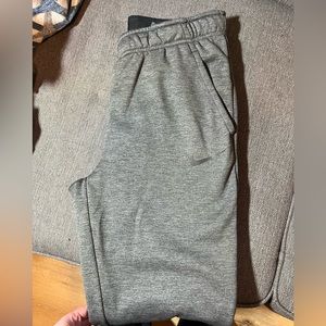 Men’s Nike Sweatpants - Medium